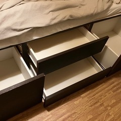 セミダブルベッドの画像