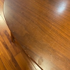 楕円型テーブル