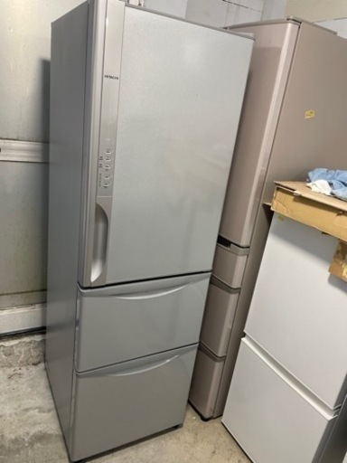 送料・設置込み可　冷蔵庫　315L HITACHI 2015年