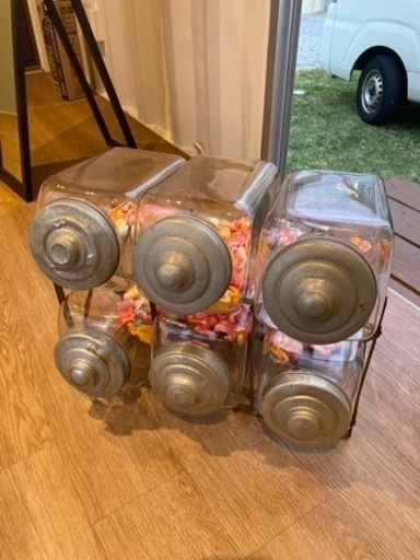 懐かしいお菓子入れ