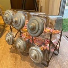 懐かしいお菓子入れの画像