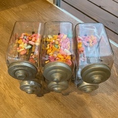 懐かしいお菓子入れの画像
