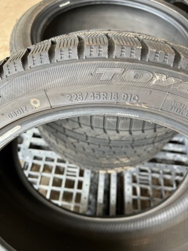 TOYO TIRES / スタッドレス / OBSERVE GARIT GIZ / 225/45R18