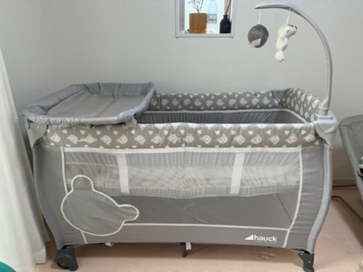 購入時4万の折畳ベビーベッドを8000円ですお譲りします。 購入時4万の折畳ベビーベッドを8000円ですお譲りし