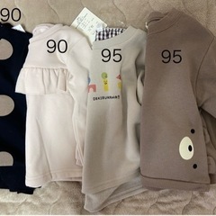 トップス冬物90〜95 新品未使用♪