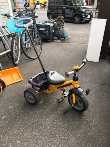 HUMMER 三輪車 イエロー 楽天市場】押している時は折り畳み式足置きにHUMMER イエロー ハマー