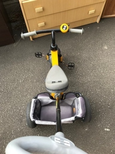 HUMMER/ハマー TRICYCLE 幼児/子供用三輪車 イエロー 手押し棒・カゴ・ステップ付き HUMMER/ハマー TRICYCLE 幼児/子供用三輪車 イエロー 手押し棒/前カゴ