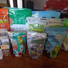 文鳥のエサいろいろ。の画像