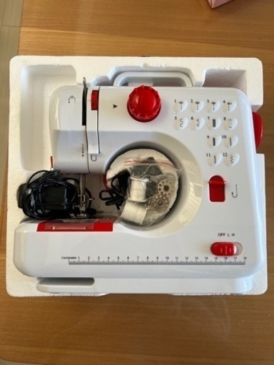 コンパクト電動ミシン