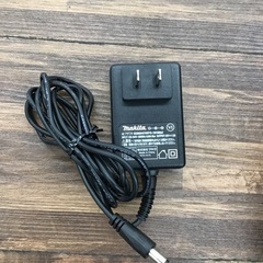 #B-83【ご来店頂ける方限定】MAKITAの充電式スピーカーですの画像