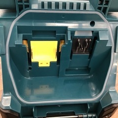 #B-83【ご来店頂ける方限定】MAKITAの充電式スピーカーですの画像