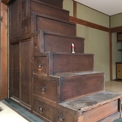 階段箪笥