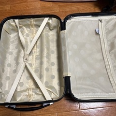 機内持ち込み可　スーツケースの画像