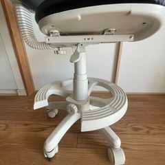 学習椅子の画像