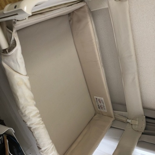 アップリカ  ココネル　エアー　ベビーベッド