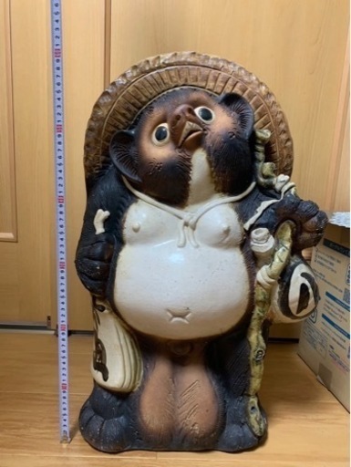 【中古品】信楽焼 タヌキ 置物 商売繁盛 千客万来 縁起物 陶器 焼き物 狸 たぬき オブジェ 