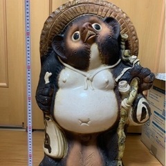 【中古品】信楽焼 タヌキ 置物 商売繁盛 千客万来 縁起物 陶器 焼き物 狸 たぬき オブジェ の画像