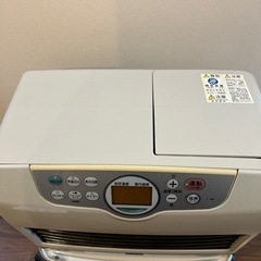 【値下げしました！3/8処分予定】コロナ石油ファンヒーター（キャスター付き）の画像
