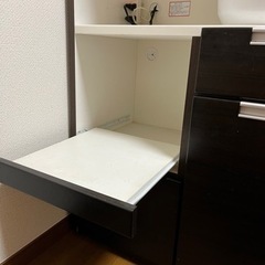 【無料】ニトリカップボード‼️ブラウン木目食器棚‼️の画像