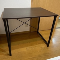 仕事用デスク　PCデスクの画像