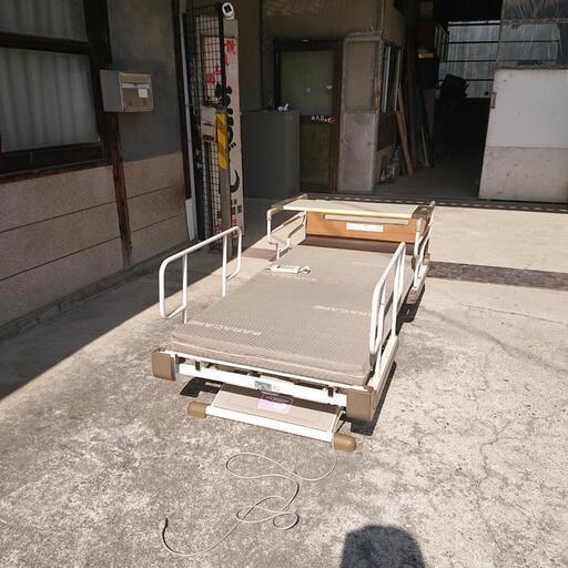 パラマウント 電動介護用ベッド