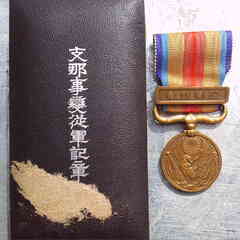 勲章セットの画像