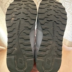 ⭐︎ニューバランス　グレー✖️ピンクシューズ２４㎝の画像