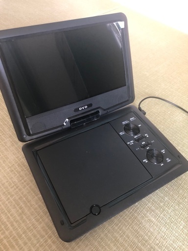 ワンセグポータブルDVDプレーヤー　９インチ