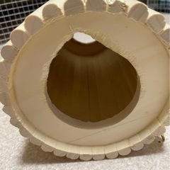 吊り下げ円形巣箱の画像