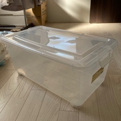 衣装ケース　透明の画像