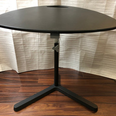 リモートワーク IKEA DAVE laptop table PCデスク パソコンデスクの画像