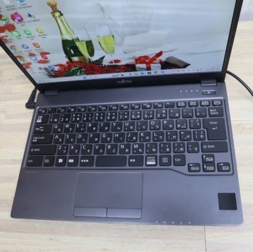 受け渡し者確定:品　超軽　富士通ノート暴速起動 高性能Celeron＋新品メモリ4GB