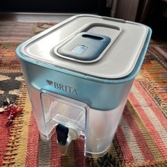 無料　Brita 浄水　タンク型