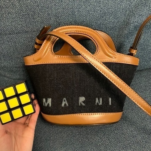 マルニのショルダーバッグ