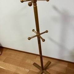 ハンガーラックの画像