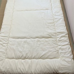 ダブルサイズ　布団、敷毛布　差し上げます。