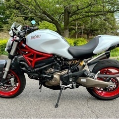 【商談中】Ducati  ドゥカティ　モンスター821   カスタム　車検2年付き　美車　の画像
