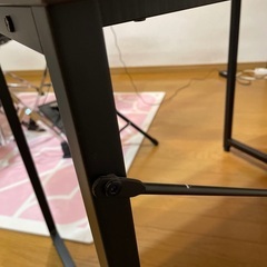 仕事用デスク　PCデスクの画像