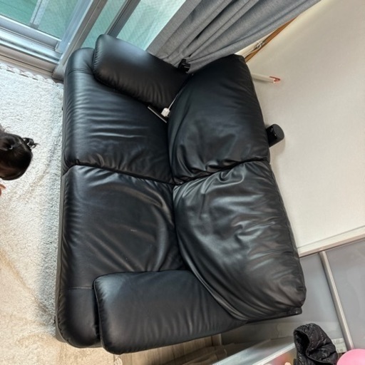 美品、革の2人がけソーファです