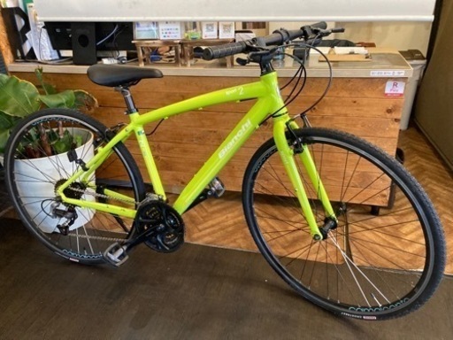 【Bianchi camaleonte sport2 前後タイヤ・チューブ新品！】アルミフレーム　3×9速　700×28cクロスバイク　シトラスグリーン