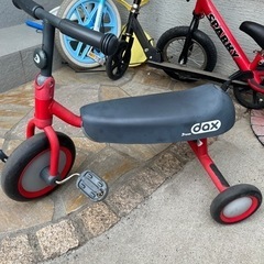 子供用三輪車の画像