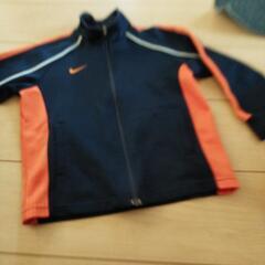 ナイキパーカー110cmの画像