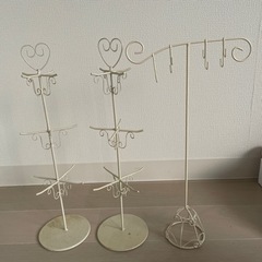 アクセサリースタンド　3つの画像