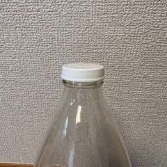 空瓶4本　1リットル瓶の画像