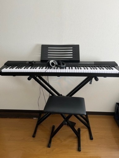 電子ピアノ TORTE 状態良好　定価28000円