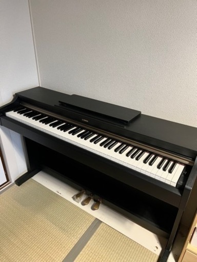 電子ピアノ　YAMAHA ARIUS アリウス　2013年製