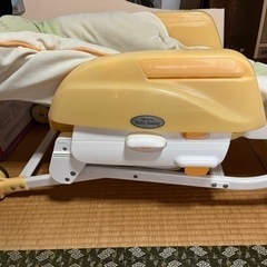 コンビ ハイローチェアの画像