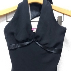 ホルターネック　ドレスの画像