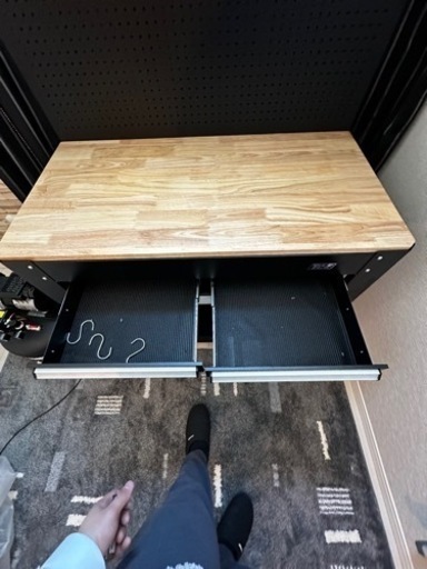 早い者勝ち！作業机