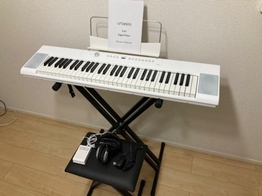 電子ピアノ　artesia A-61
